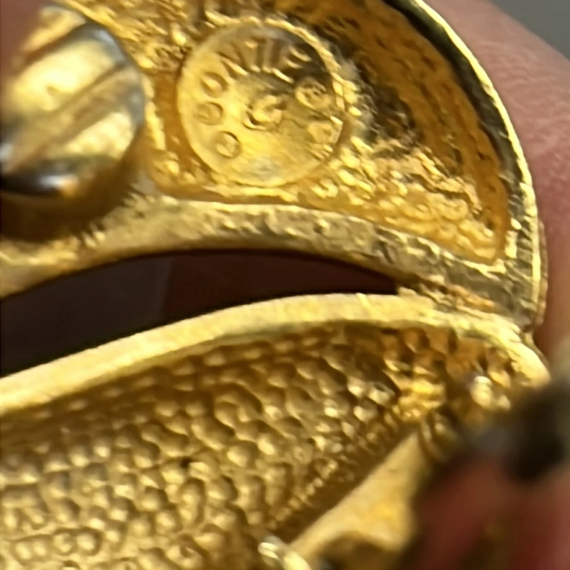 Guldpläterad vintage brosch från Gontie - 3