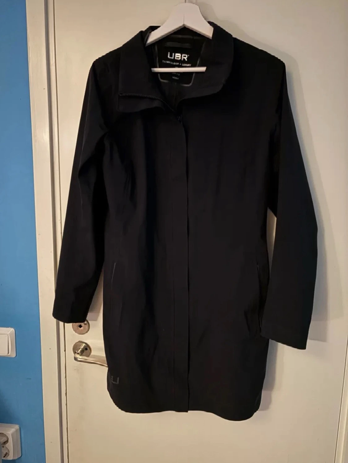 Svart rock från UBR, storlek M