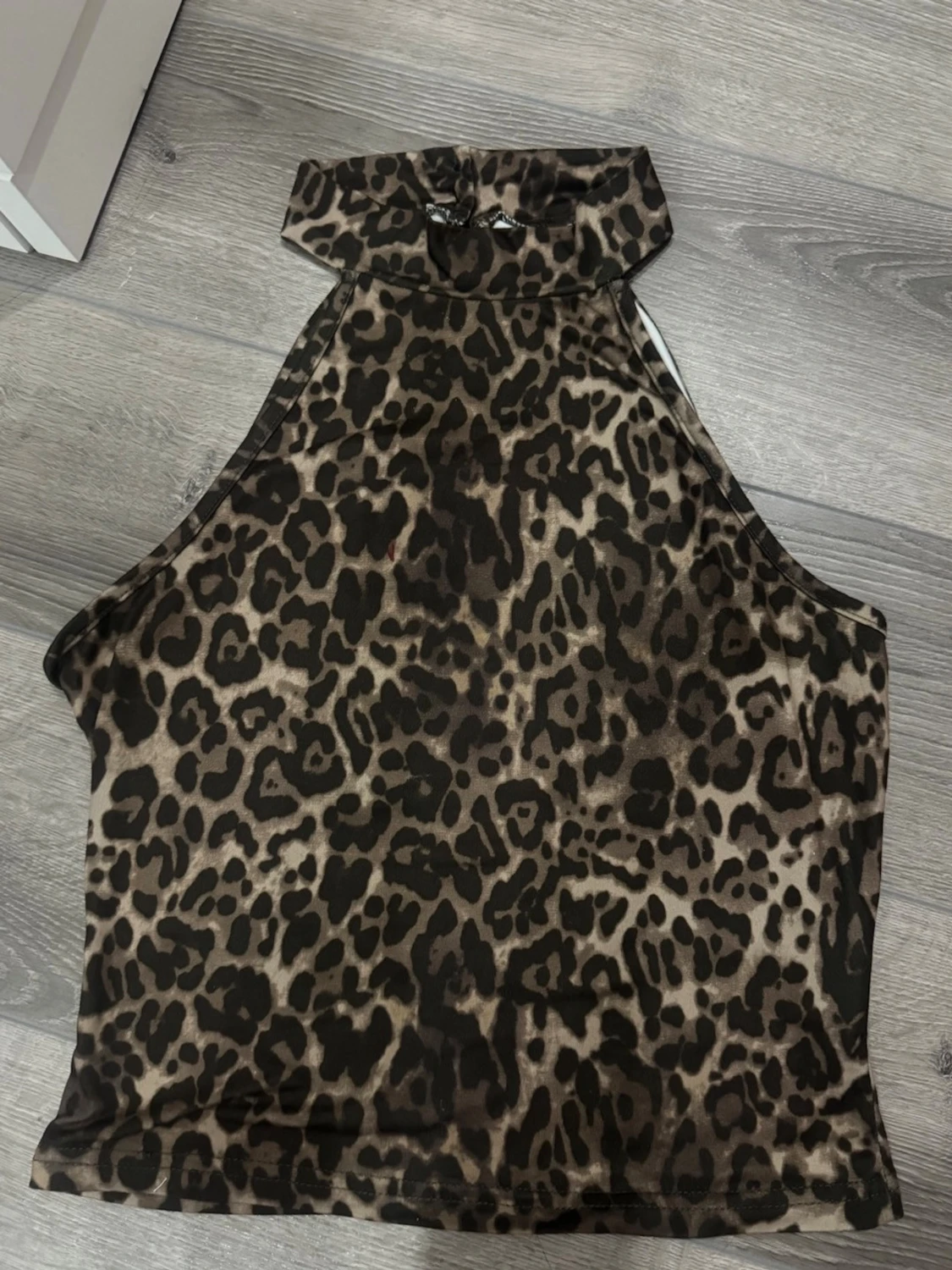 Leopardmönstrad polotopp