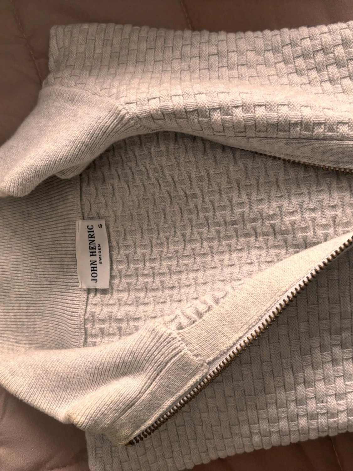 Vit stickad kofta från John Henric - 1