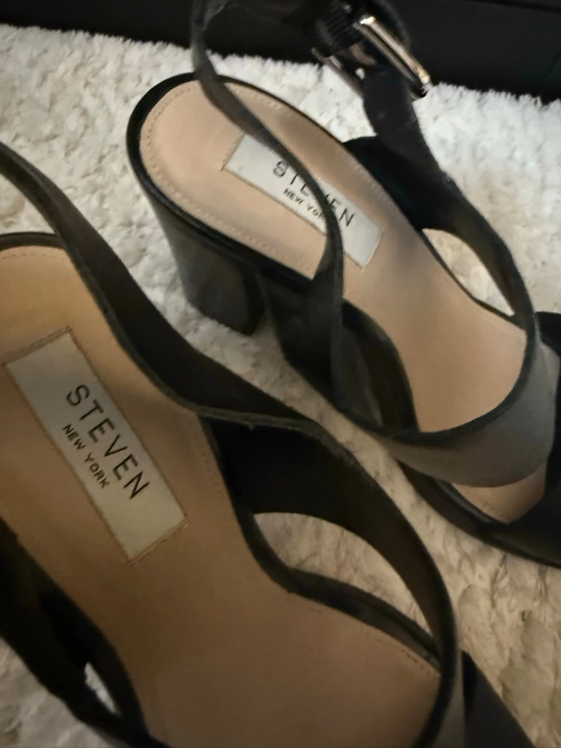 Svarta klack-sandaler Steven New York - 1