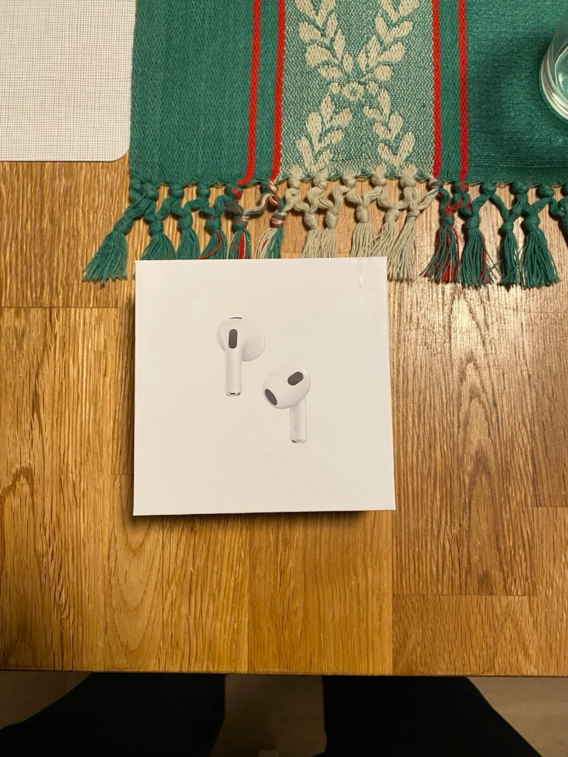 Nya Apple Airpods 3 oanvända.