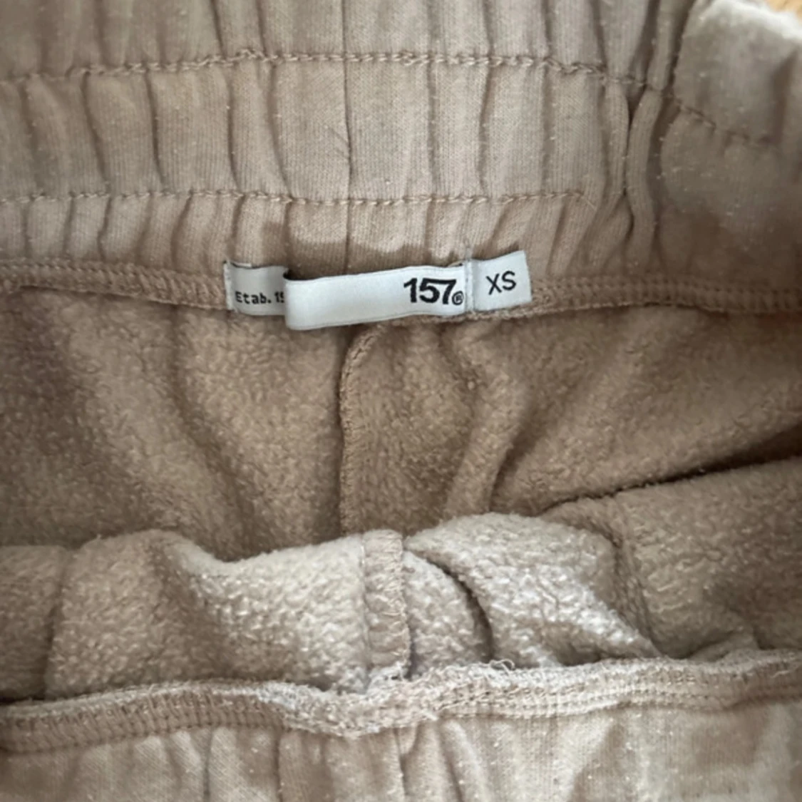 Beige mjukisbyxor från 157 XS - 2