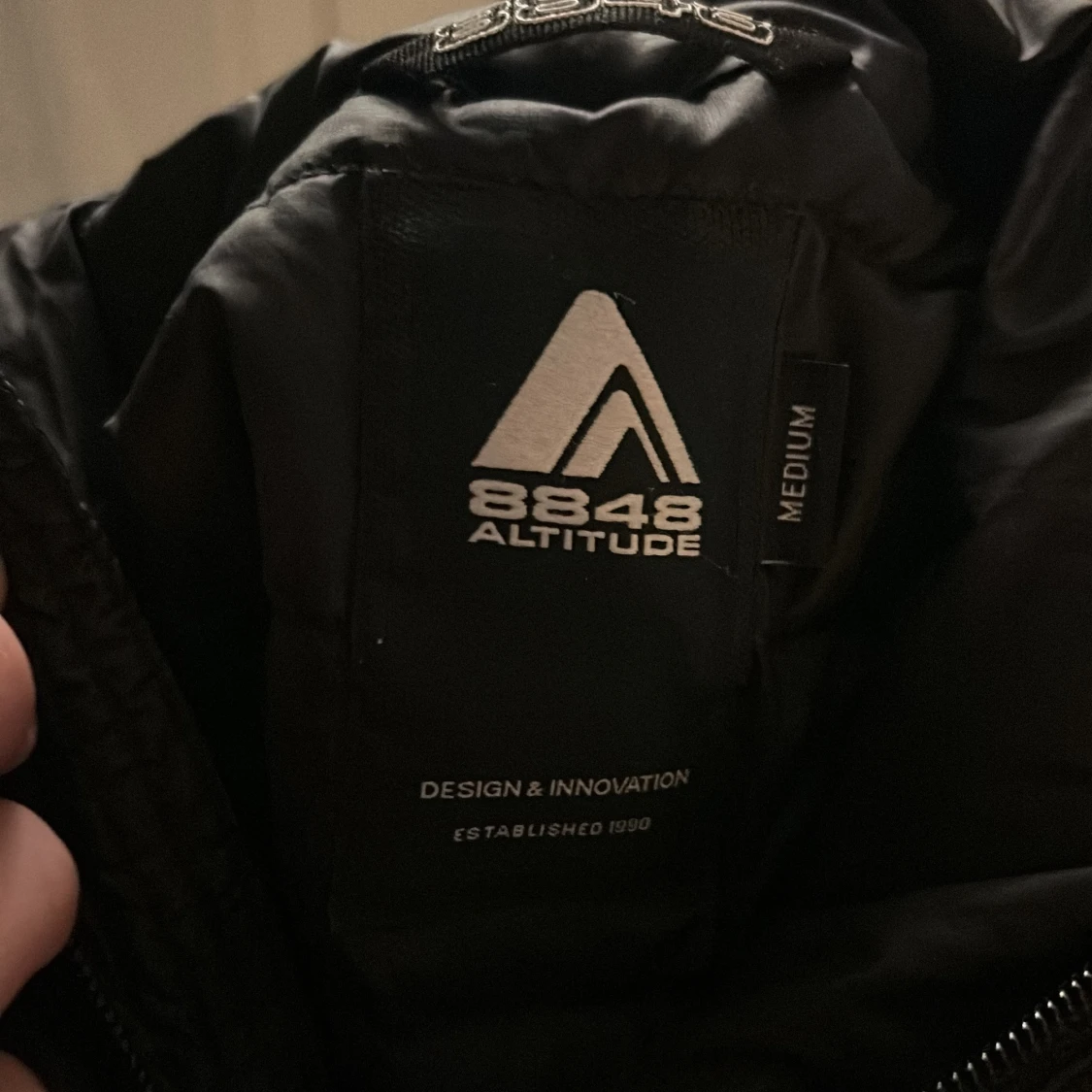 Svart dunjacka från 8848 Altitude M  - 1
