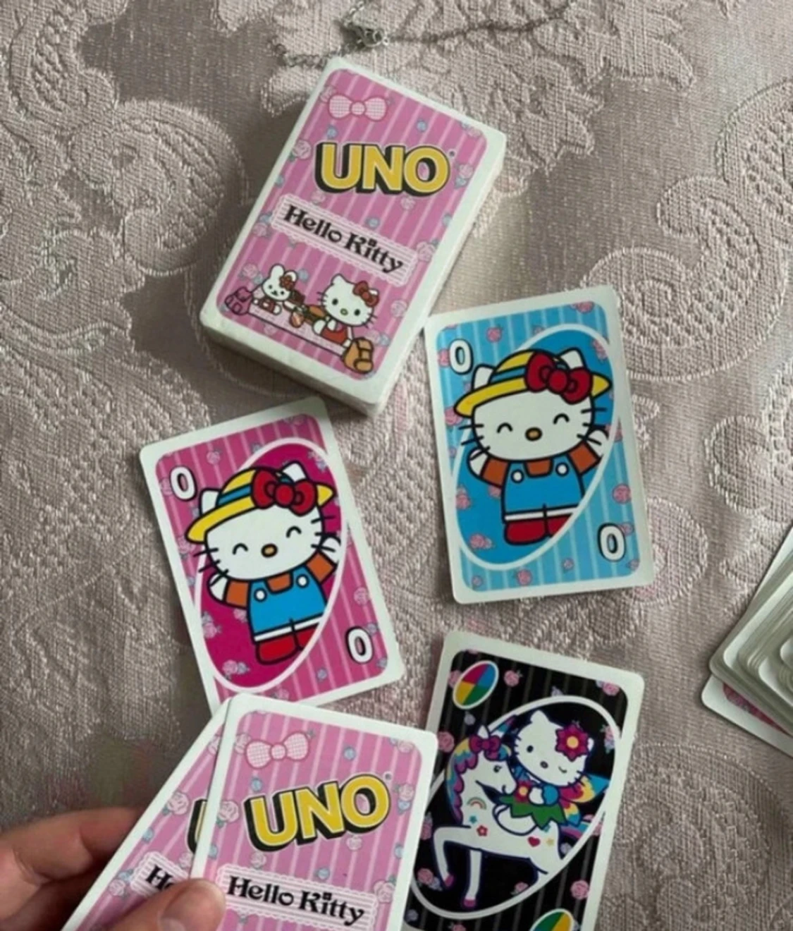 UNO Hello Kitty Card Game - 1