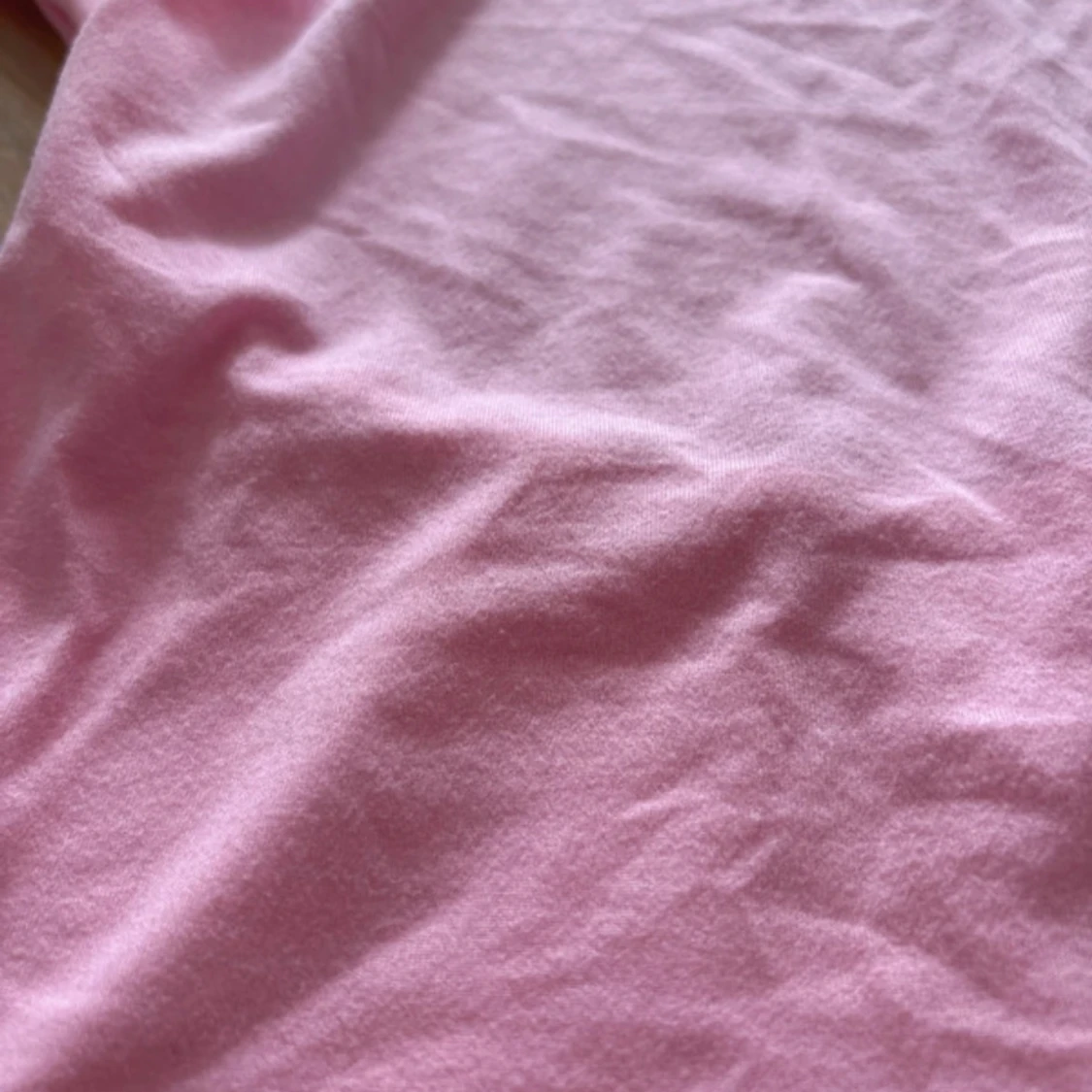 Ljusrosa topp med öppen rygg från SHEIN - 1