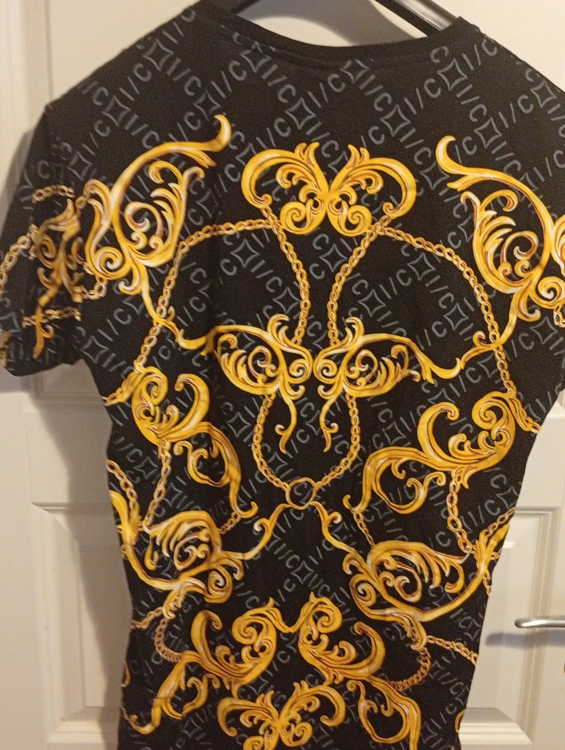 Svart t-shirt med lejonmotiv från Icono - 2