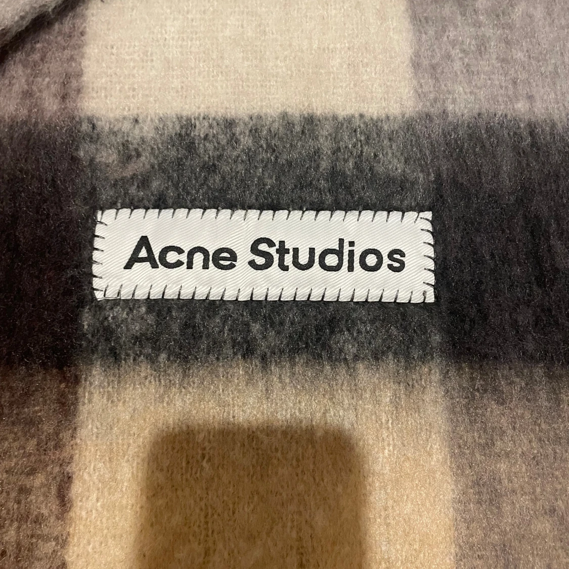 Rutig halsduk Acne Studios  - 1