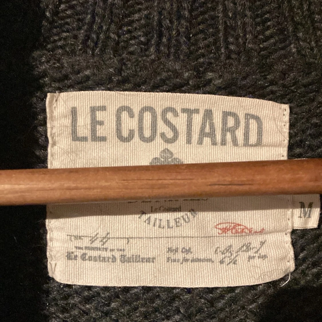 Svart stickad kofta från Le Costard - 1