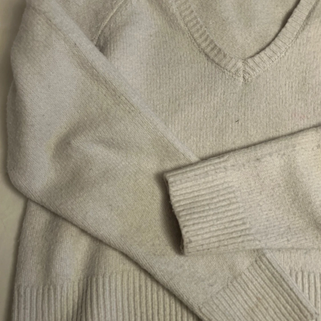  stickad v-ringad tröja - 1