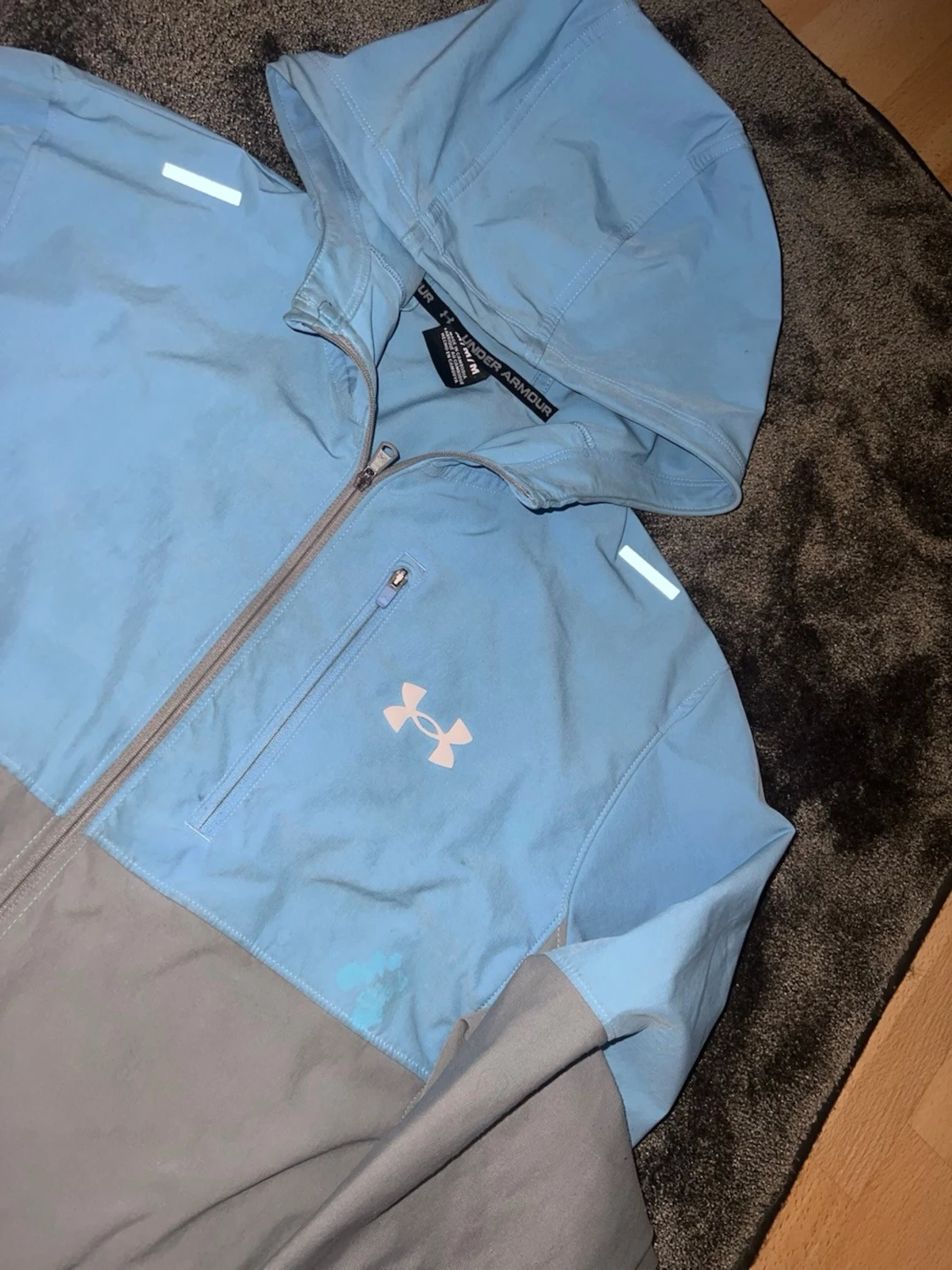 Blå och grå vindjacka från Under Armour - 2