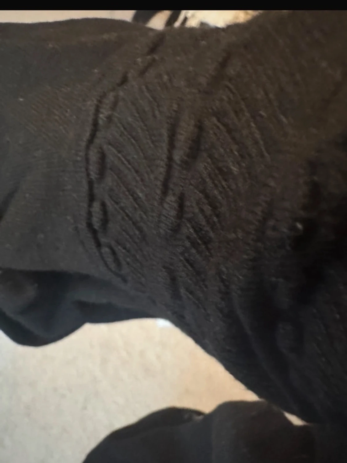 Svart finstickad tröja med broderi - 1