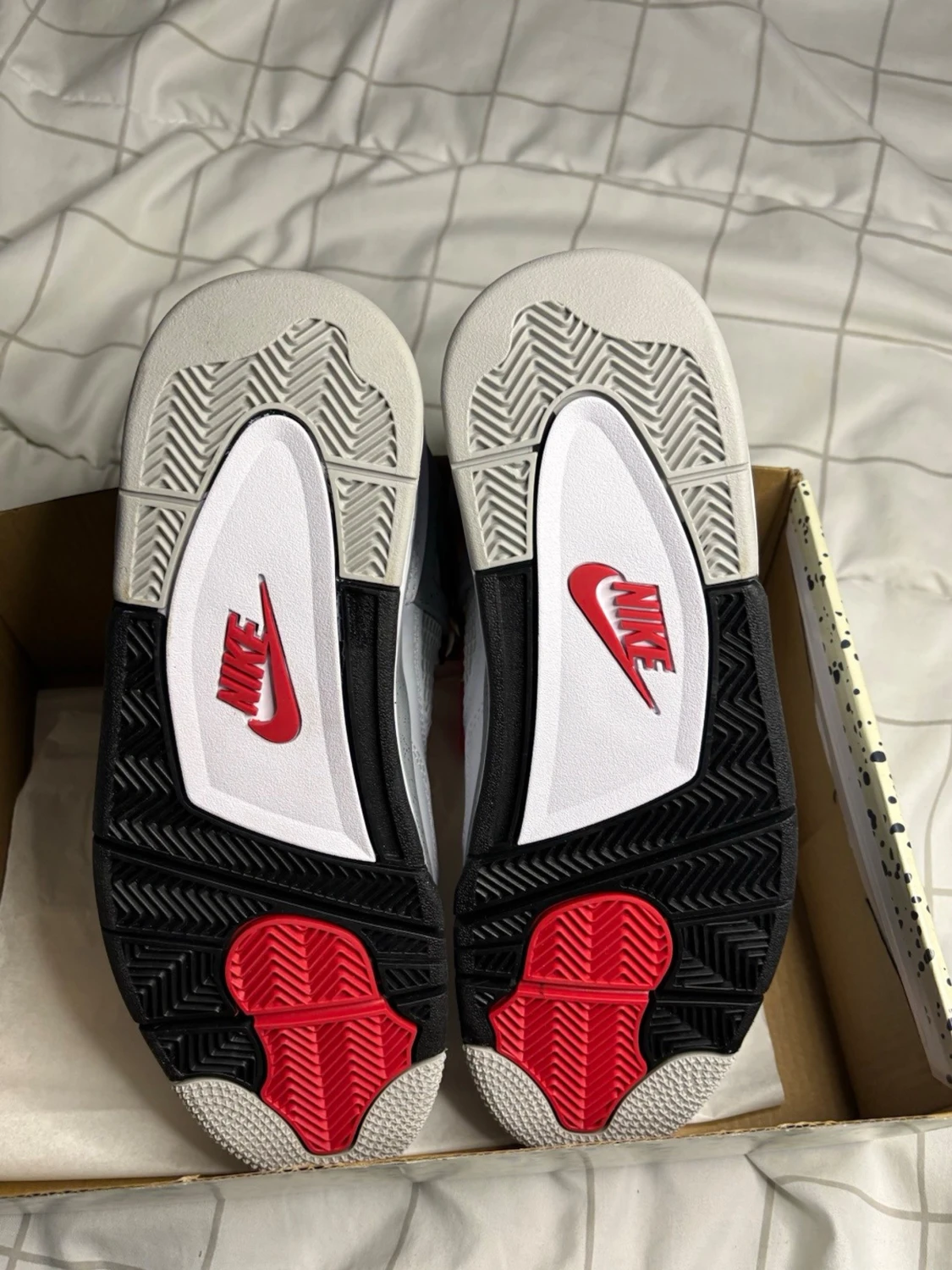 Nike Air Jordan 4 Vit/Grå Sneakers - 4