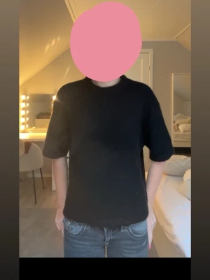 trekvarts ärmad tröja - inga defekter 