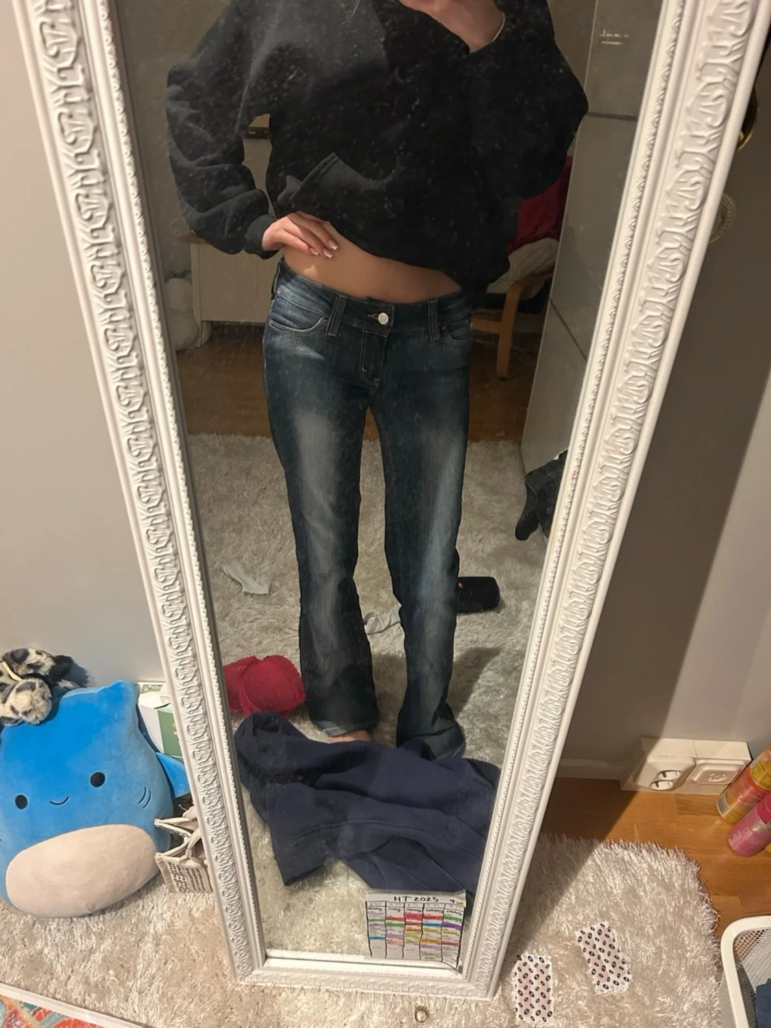 Mörka bootcut jeans