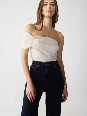 Offshoulder topp - Supersöt topp perfekt till fest, lappen kvar!🫶🏼champange färgad/ varm grå/beige