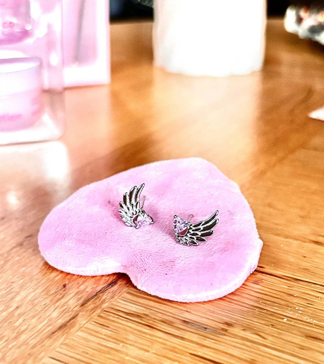 Söta vingformade örhängen i silver! - 2