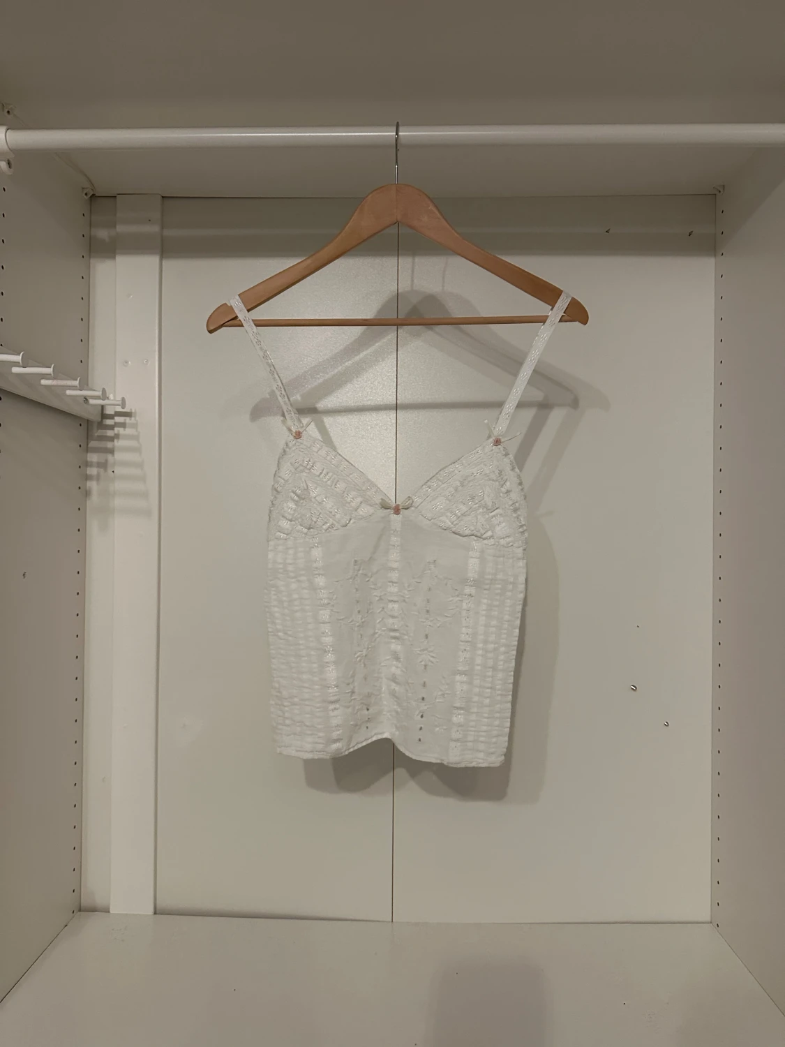 Vit broderad linnetopp från Zara - 1