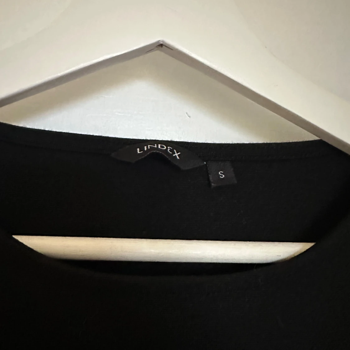 Svart långärmad klänning från Lindex - 2