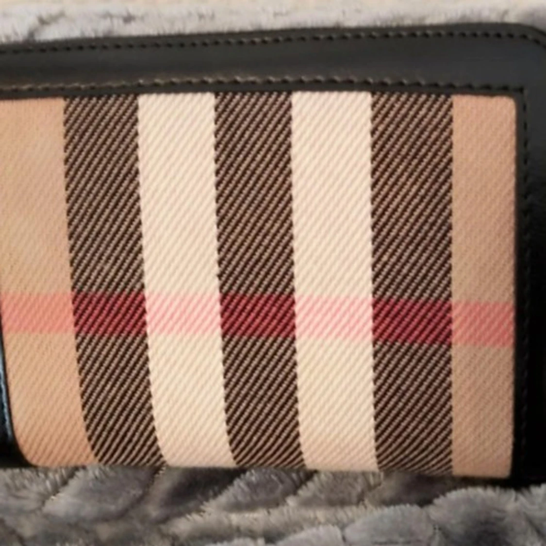 Rutig plånbok från Burberry - 1