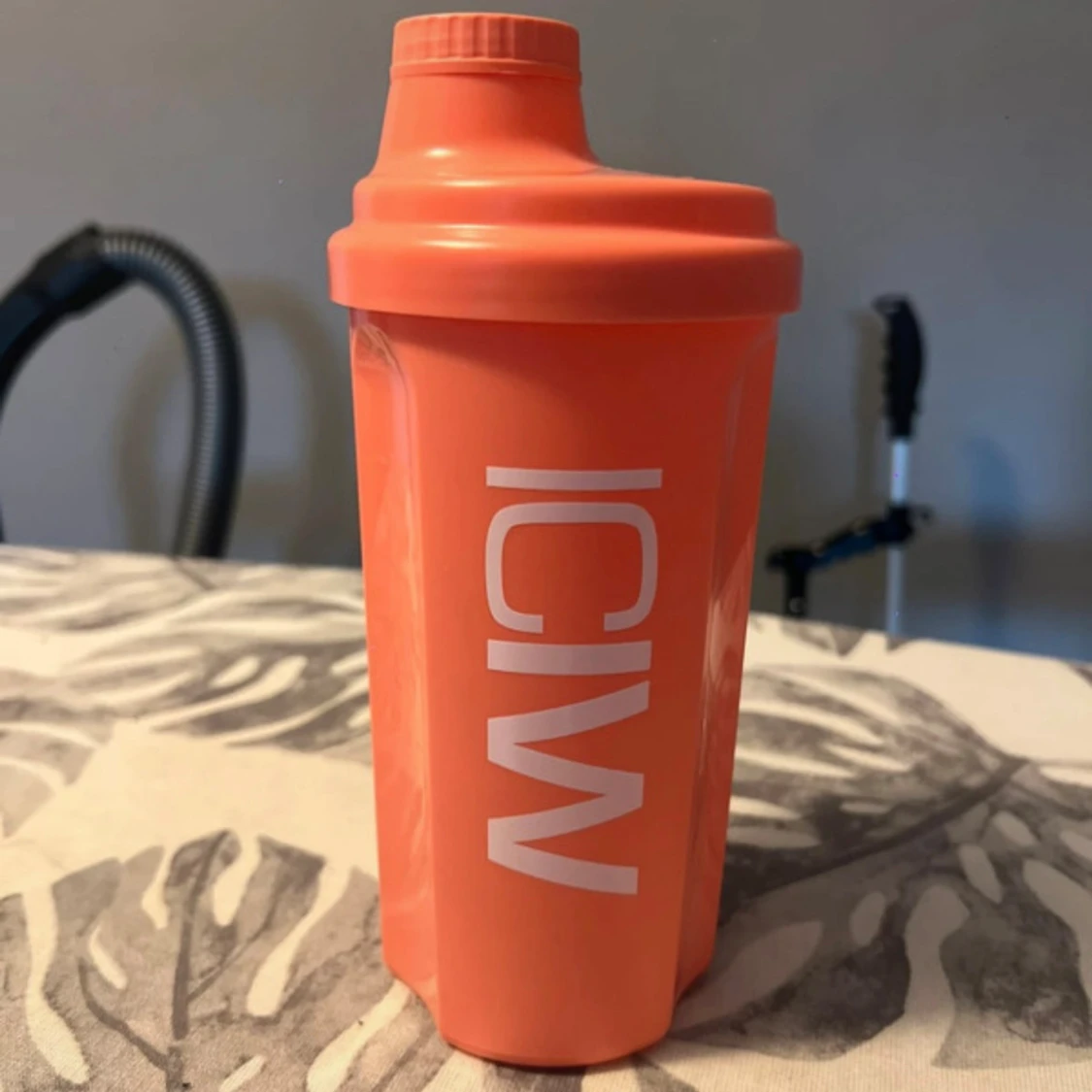 ICANIWILL Shaker Bottle