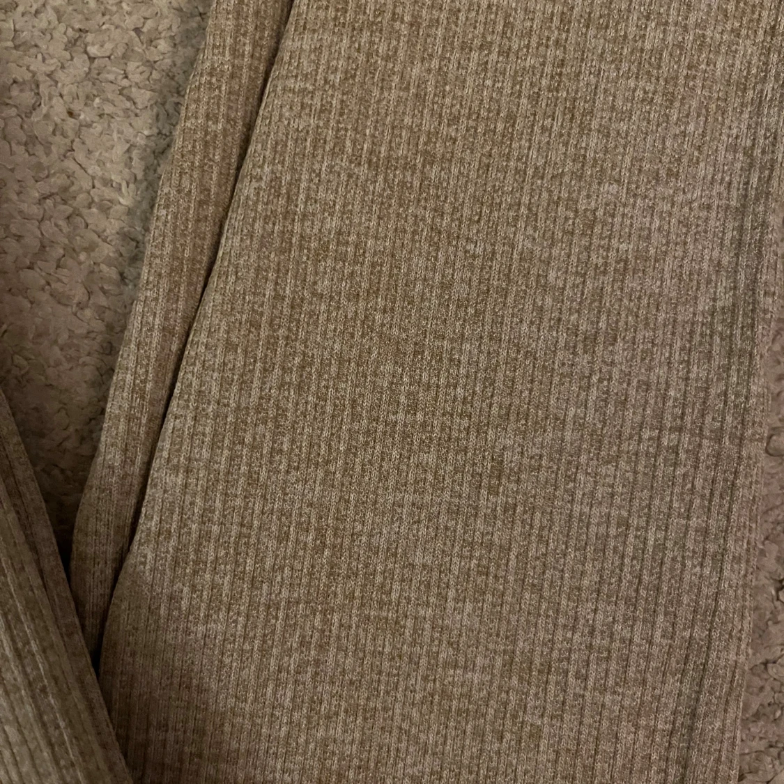 Ribbade beige leggings från NF63 - 1