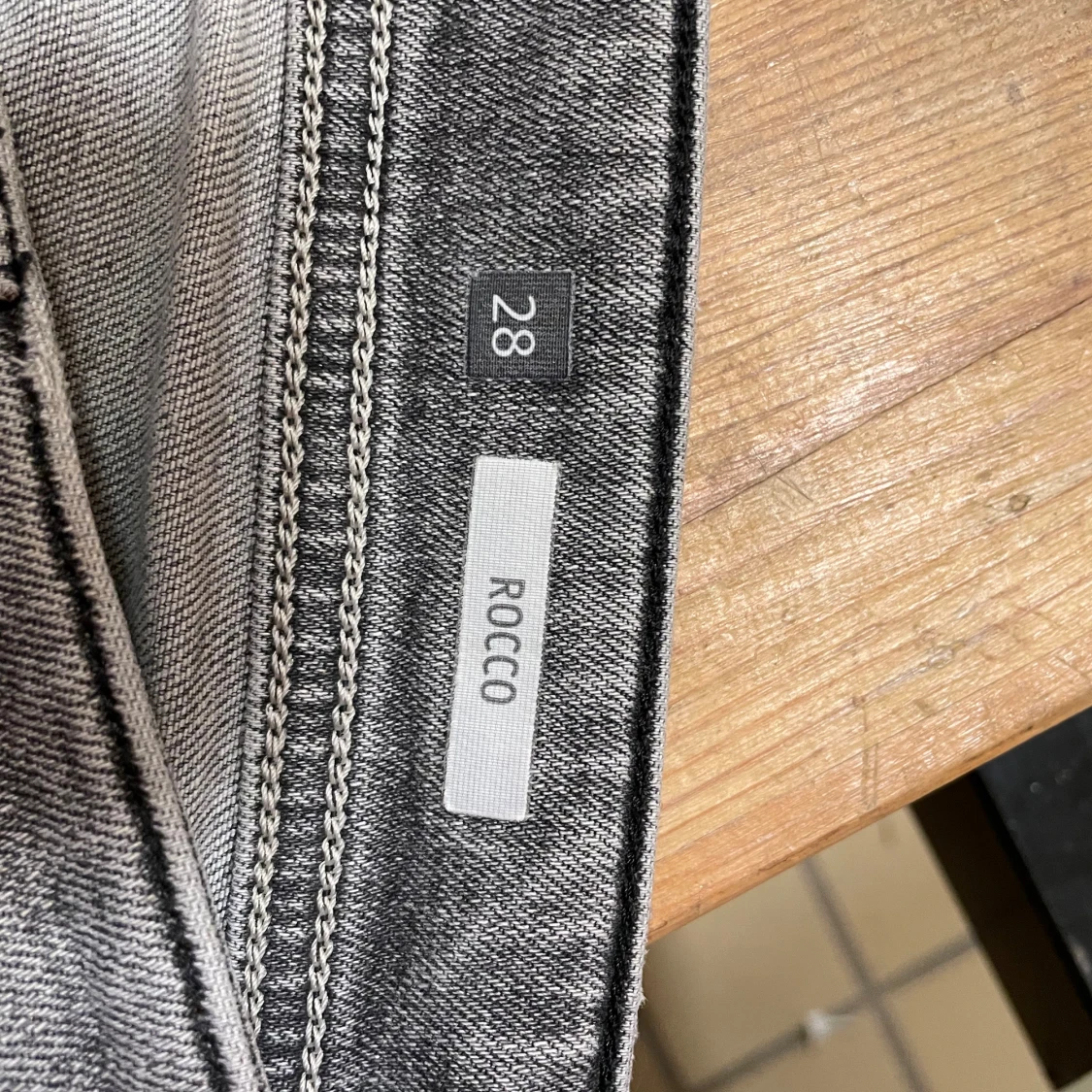 gråa jeans Replay Denim Manufactures - 4