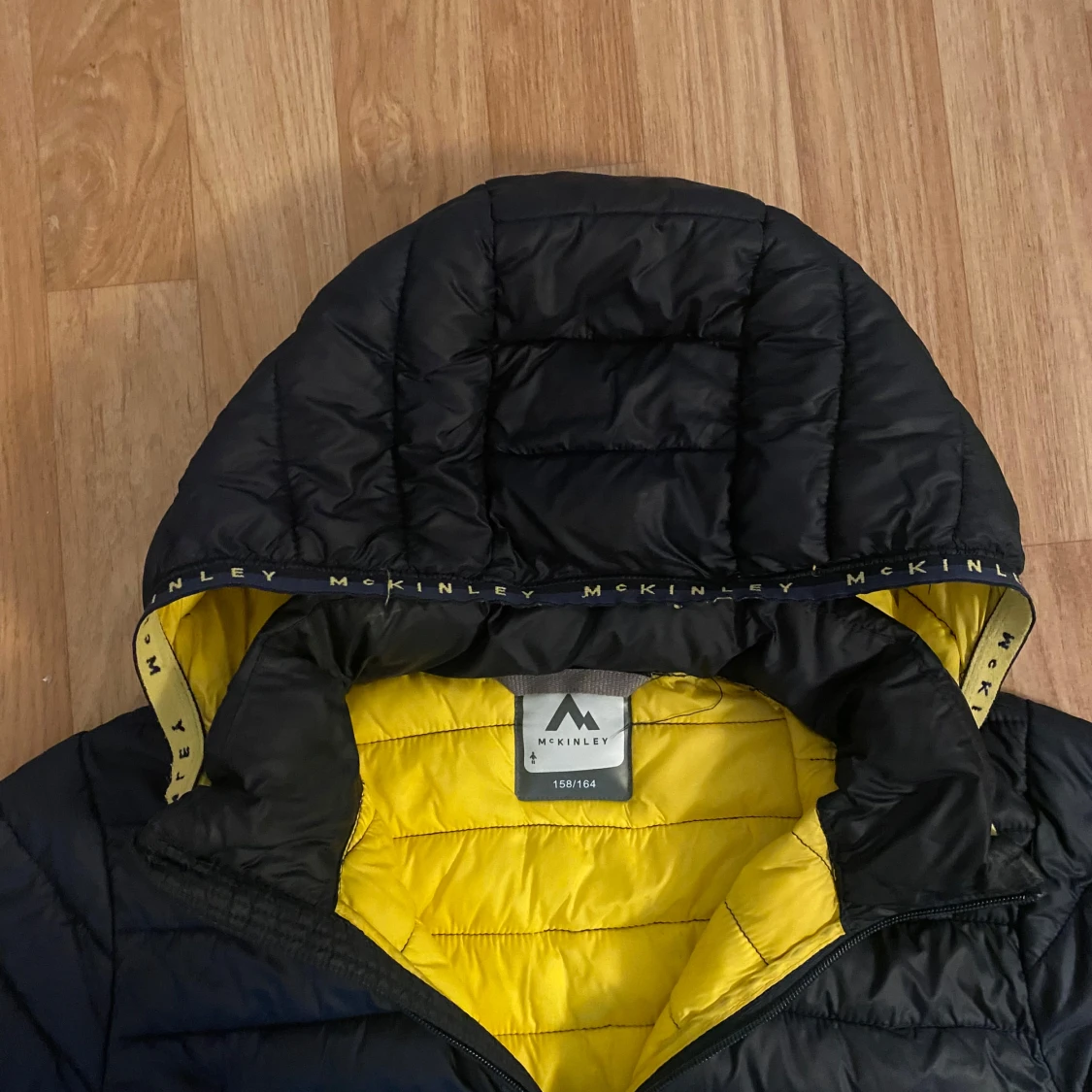 Svart pufferjacka från McKinley - 1
