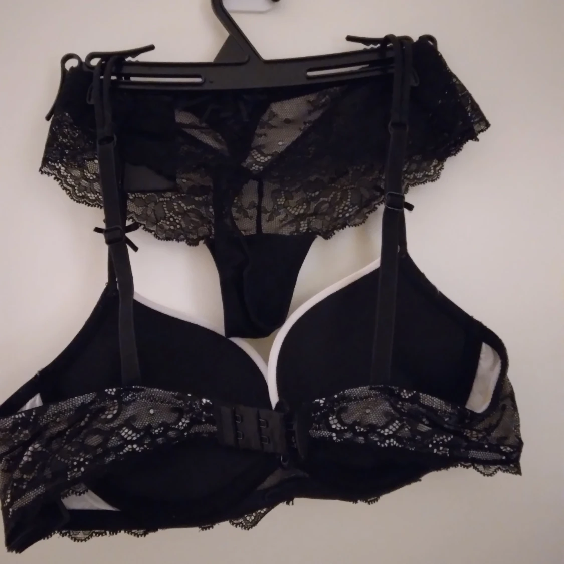 Svart och vitt spets BH set, pushup, 75A.  - 1