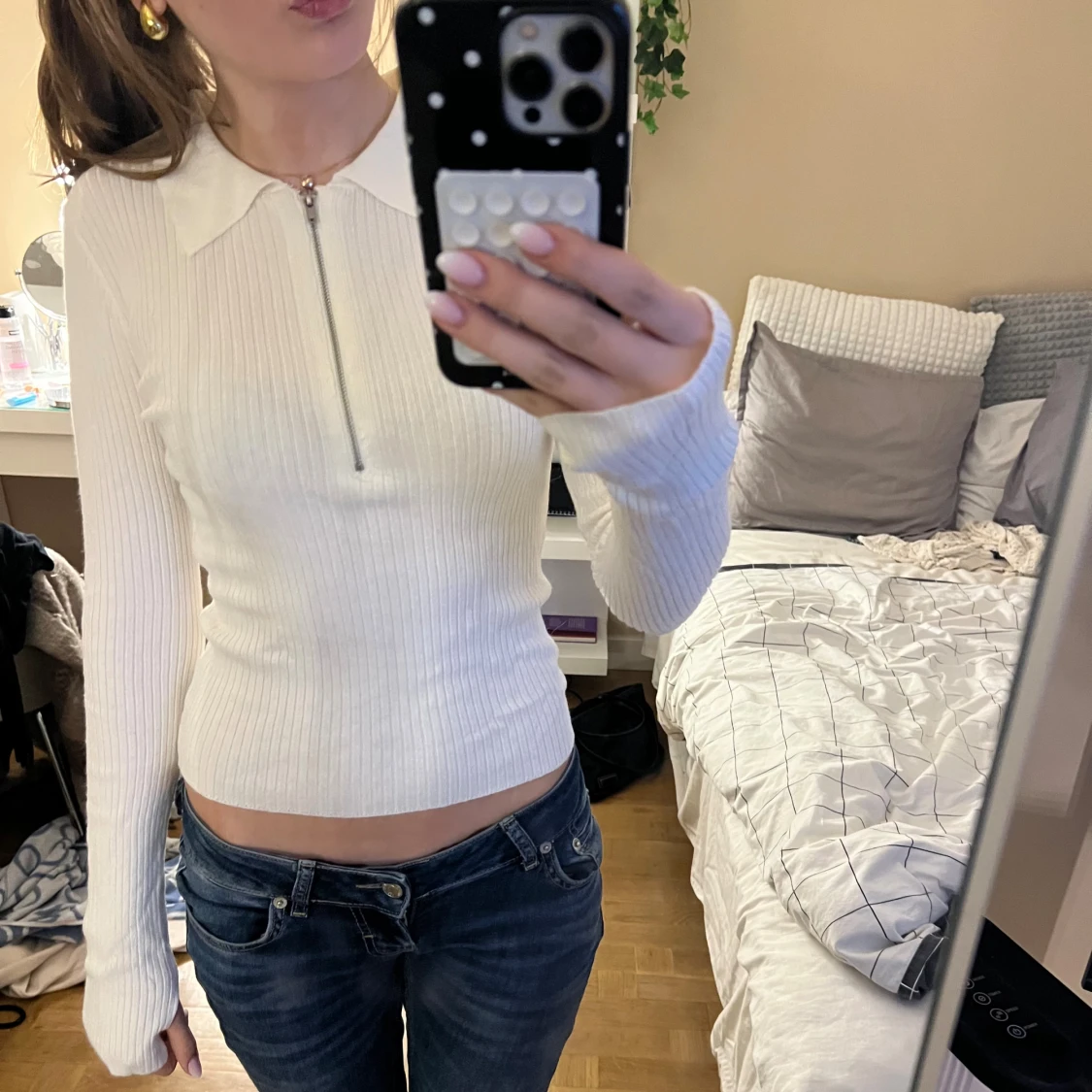 Vit ribbad tröja med dragkedja - 1