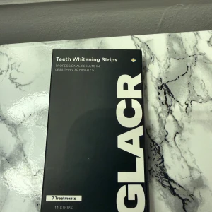 Tandblekningsremsor - Säljer 4 tandblekningsstrips kvar i oöppnad förpackning. 