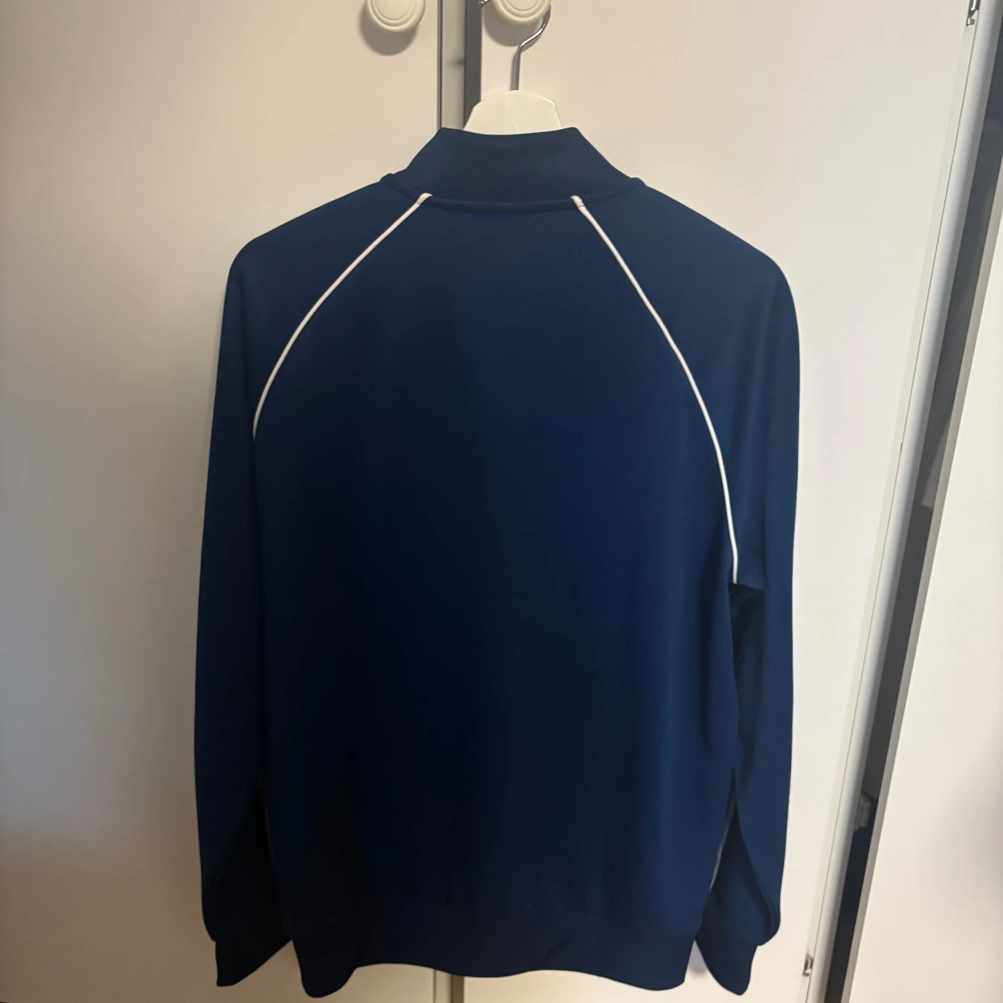 Marinblå Adidas zip-tröja - 1