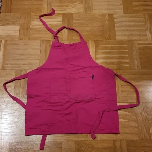 Förkläde för barn - Rosa förkläde för barn, från Bastian.