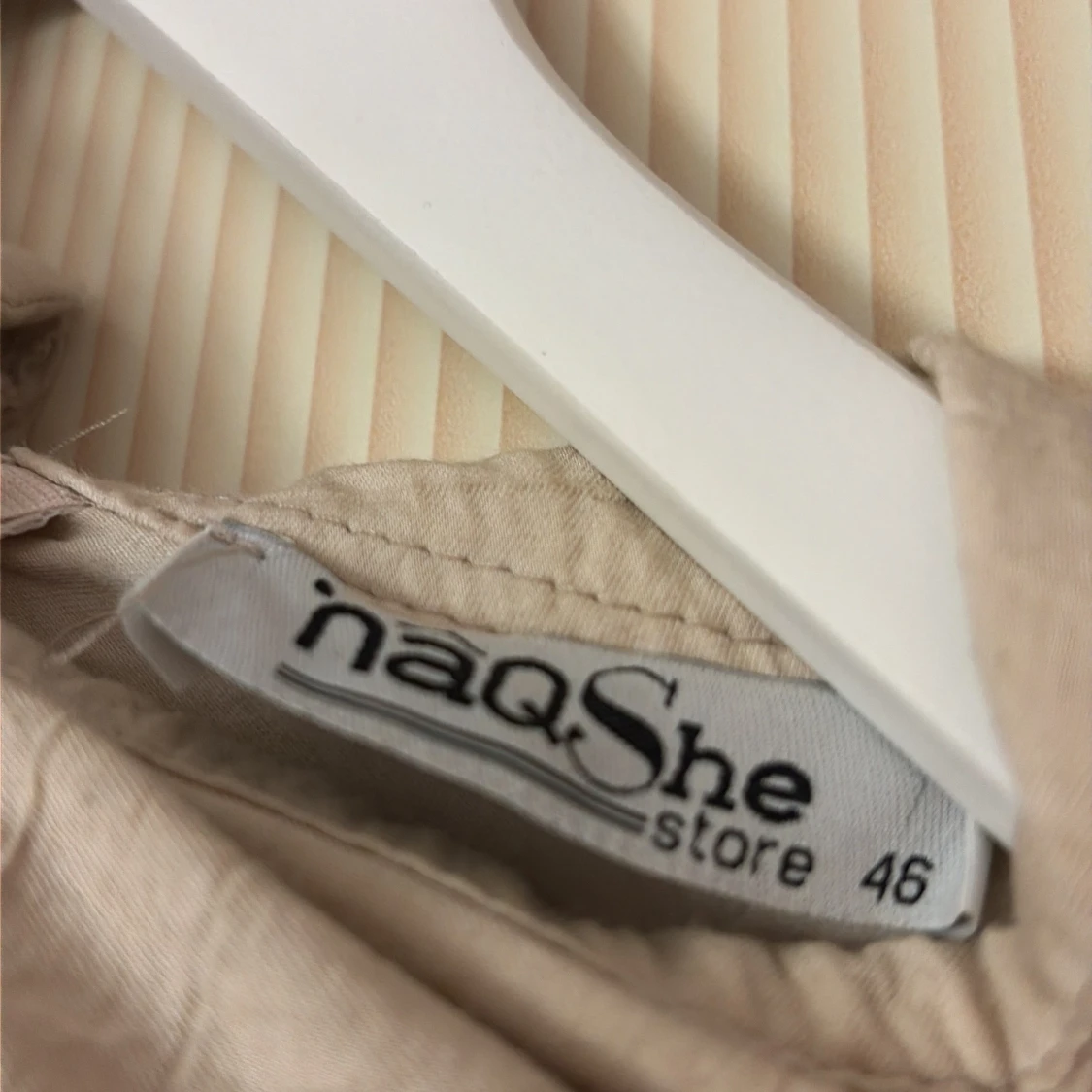 Beige långklänning från naqShe store - 2