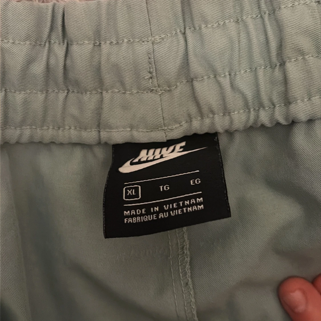 Grön hoodie från Nike med snörning - 4