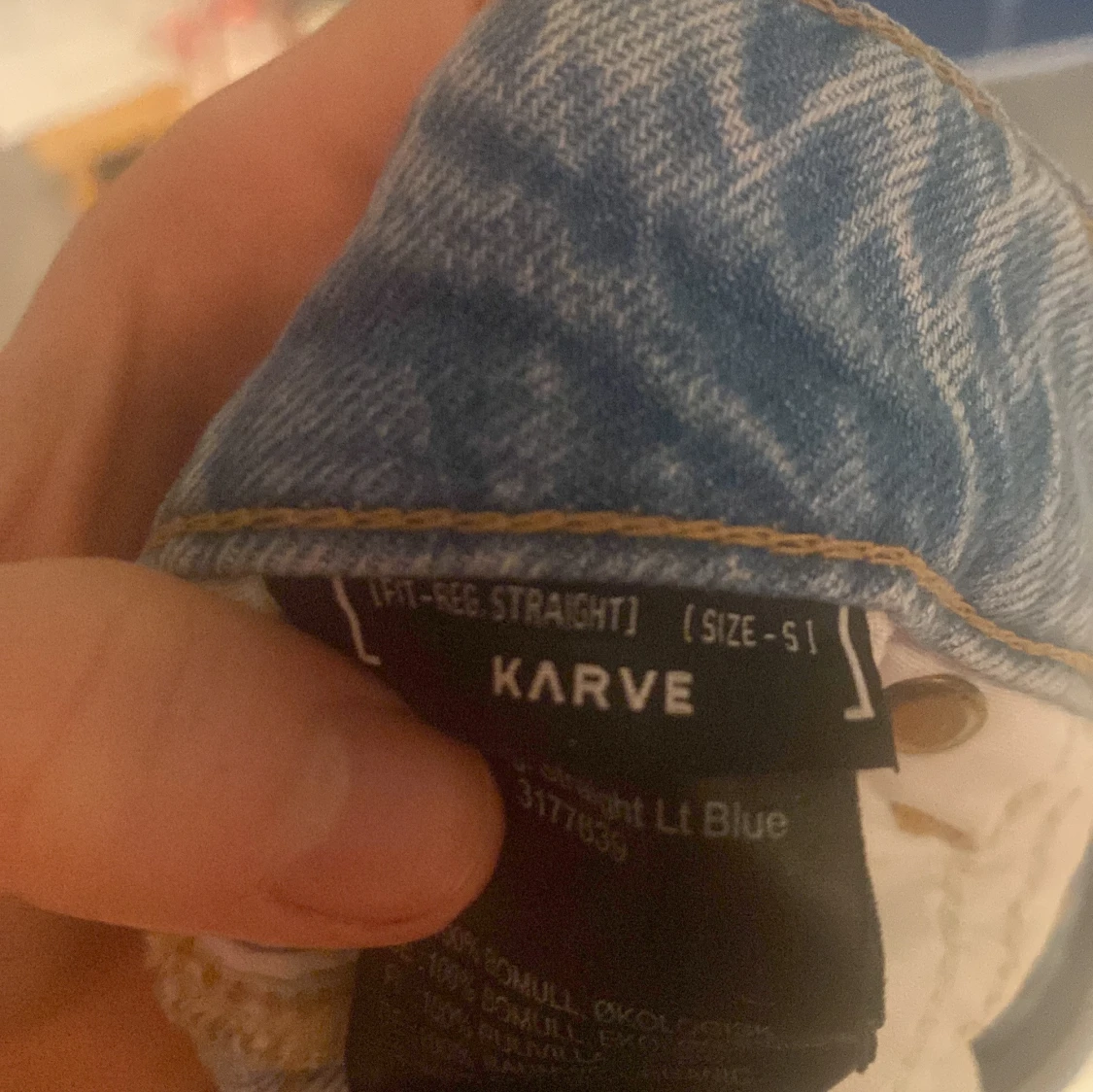 Ljusa jeans från Karve med rå kant - 4
