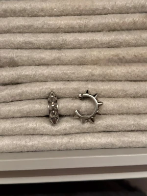 Edblad peak silver hopps - Peak silver hoops örhängen från Edblad