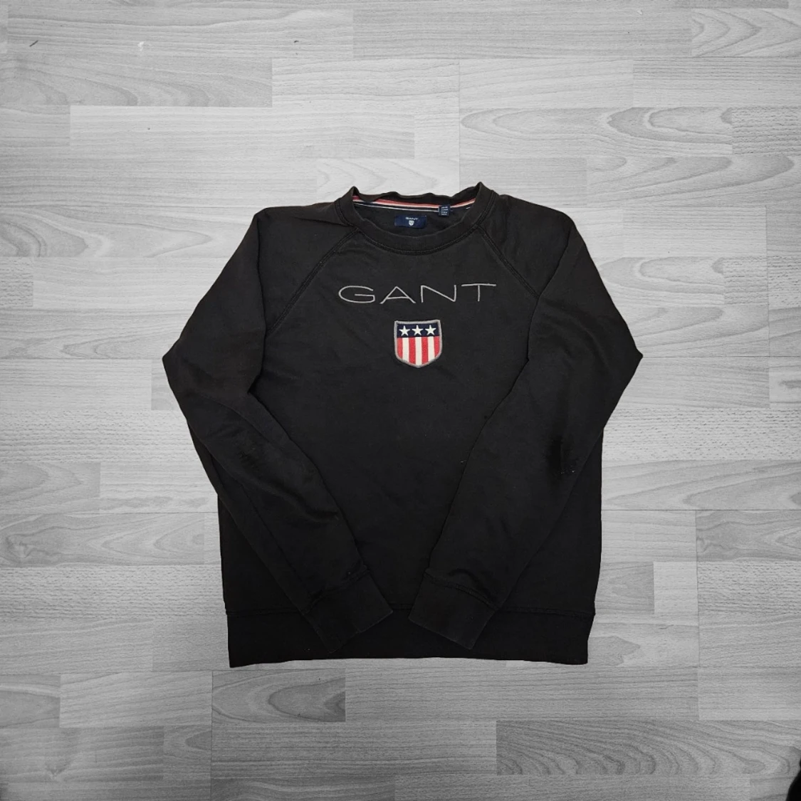 Svart sweatshirt från GANT 