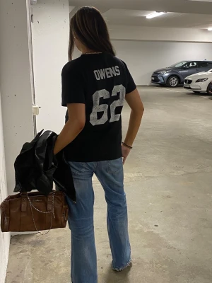 Rick Owens T-shirt - Svart Rick Owens x Les Artists T-shirt i otroligt bra skick, då den endast är använd ett par gånger. 