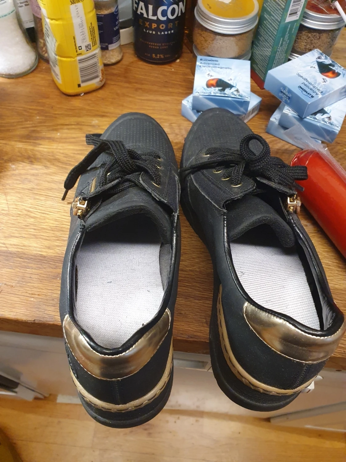 Röd parkas med fuskpäls - 3