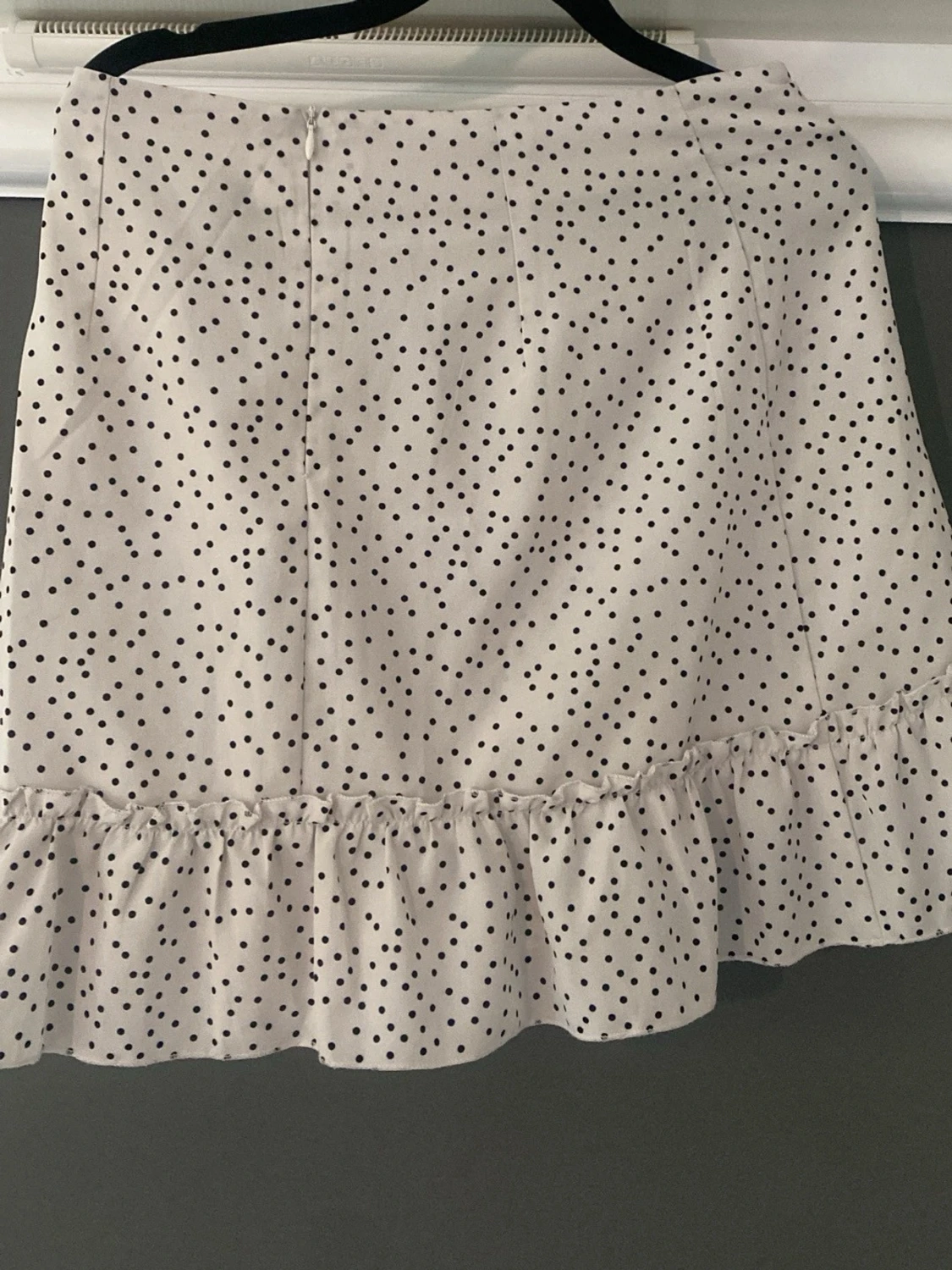 Vit prickig volangkjol från SHEIN - 1