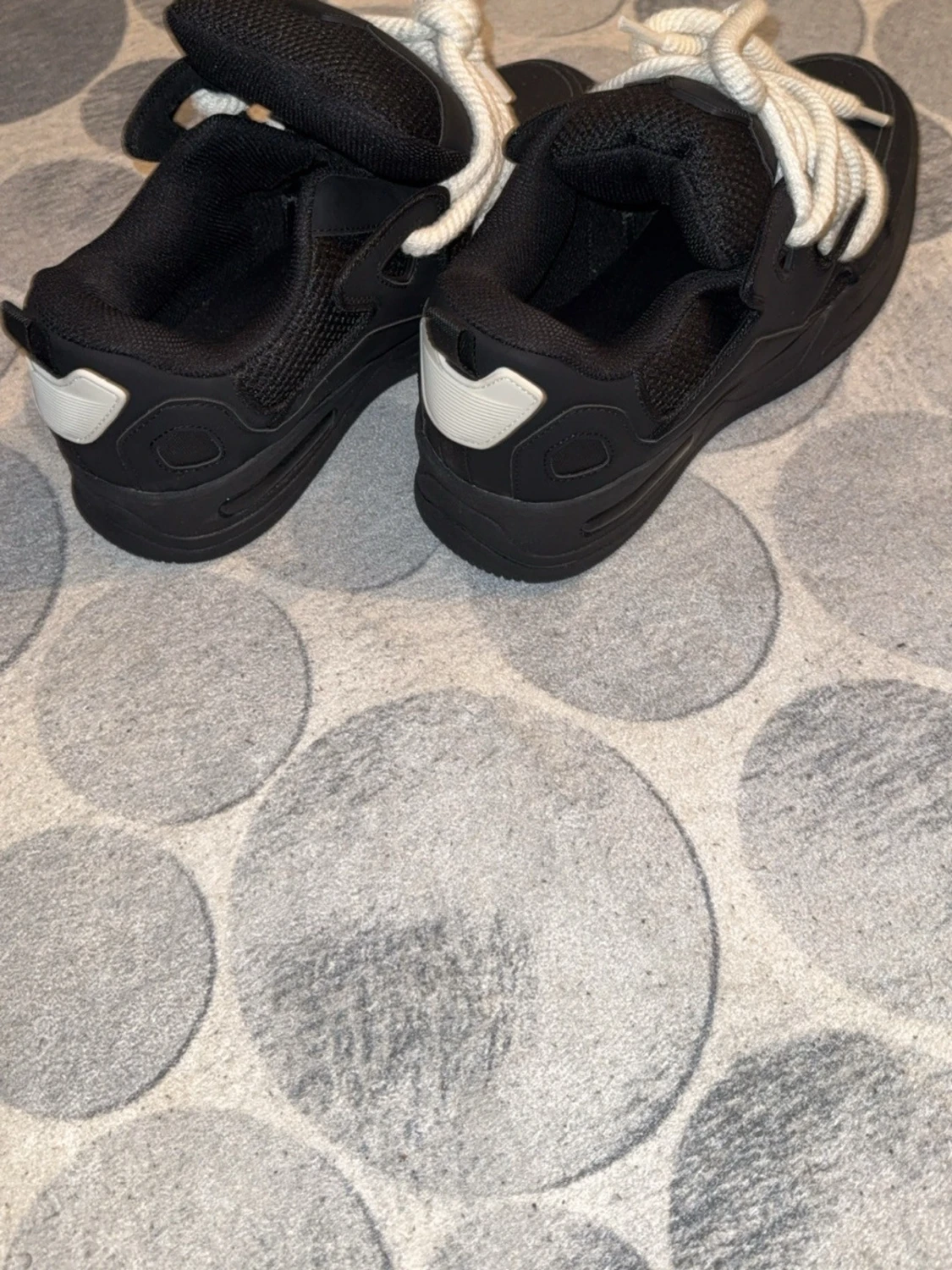 Svarta chunky sneakers från Zara - 2