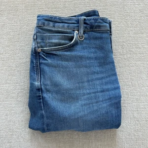 Neuw lou slim - Neuw Lou slim jeans i storlek 32:32. Är i gott skick. Nypris 1499kr