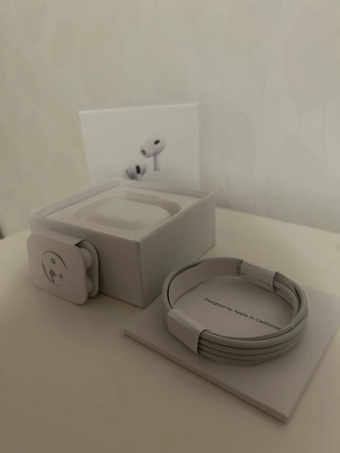 Apple AirPods Pro (vita trådlösa hörlurar) - 1