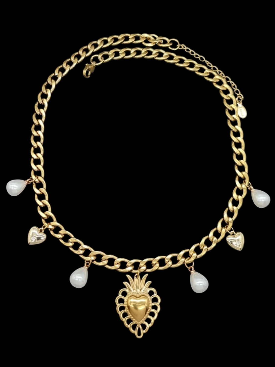 Stilfullt halsband med hjärta 