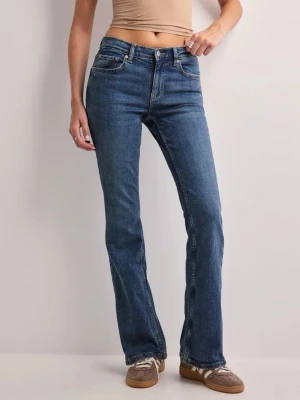 bootcut jeans blå gina tricot - Fina bootcut jeans frång gina tricot! I fint skick 