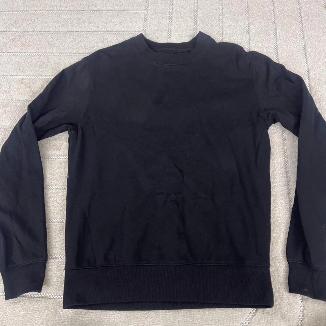 Svart crewneck från Chimi, stl S