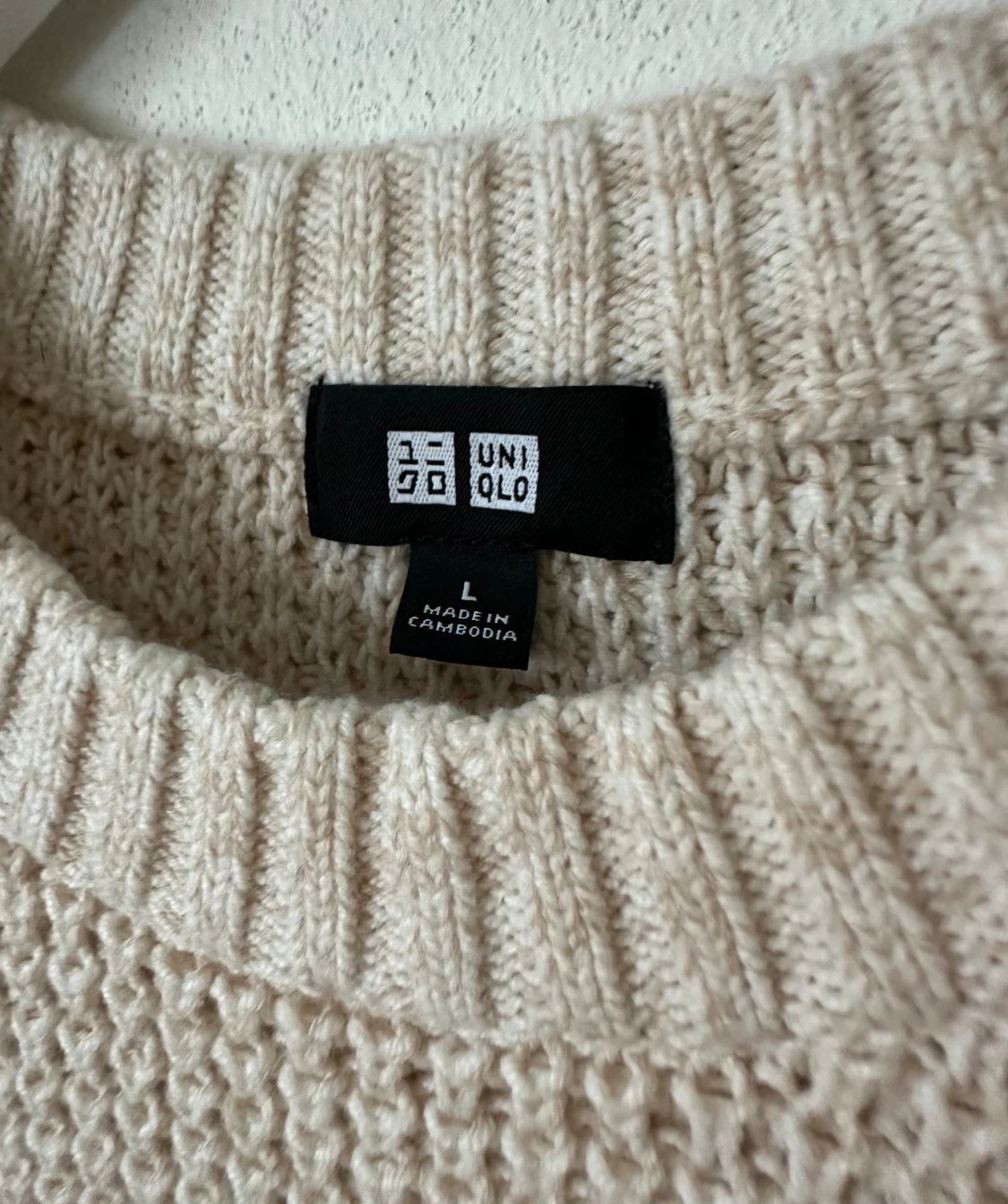 Beige stickad tröja från Uniqlo - 2