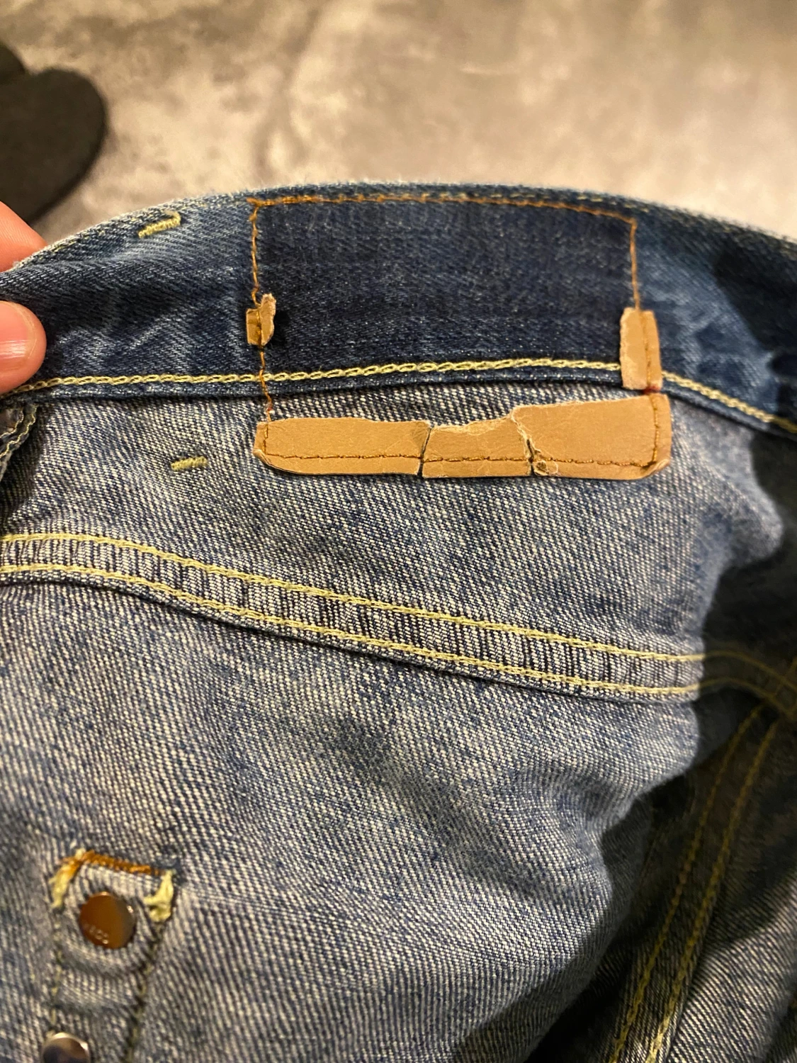 Blå jeans i rak modell, storlek 32 - 2