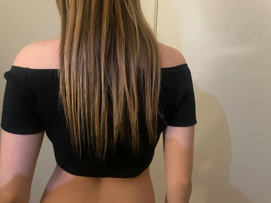 Svart croppad offshoulder topp - 1